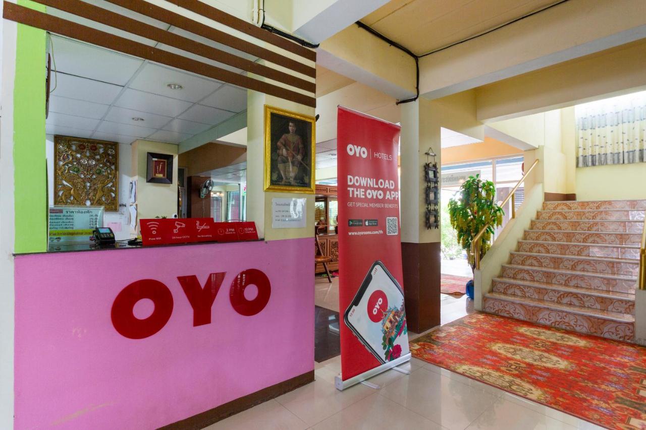 Oyo 75356 Thipsiri Lodge Chiang Mai Buitenkant foto